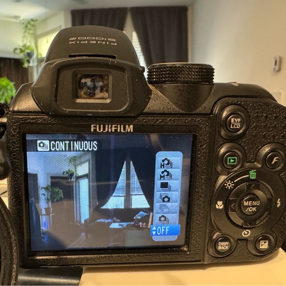 Fujifilm FinePix S Series S1000fd 10.0MP Digital Camera 📸 Case and Manuel - Picture 4 of 8